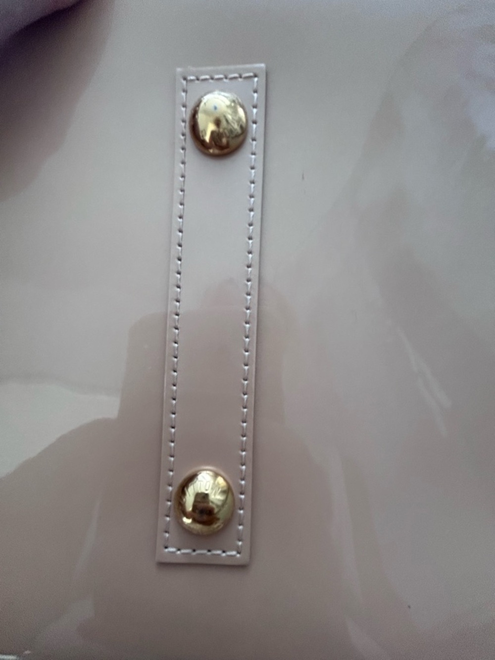 Louis Vuitton Vernis Alma PM Satchel in Light Nude - Picture 10 of 10